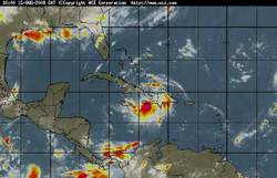 Tormenta tropical Fay avanza hacia el oeste con poco cambio